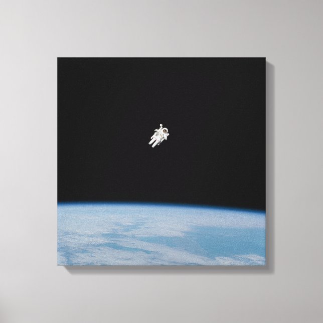 Impressão Em Tela Astronauta Spacewalking Acima da Terra (Frente)