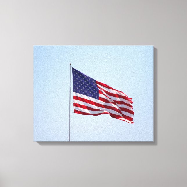 Impressão Em Tela Bandeira Americana a Balançar no Céu 16x20 (Frente)