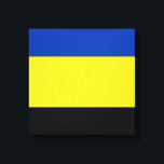 Impressão Em Tela Bandeira de Gelderland<br><div class="desc">Bandeira de Gelderland,  uma província dos Países Baixos. A bandeira é um tricolor horizontal de azul,  amarelo e preto. Suas cores se originam do casaco de braços de Gelderland que,  por sua vez,  se baseava no casaco de braços do Hertogdom Gelre.</div>