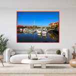 Impressão Em Tela Barcos na Shelter Cove Marina Hilton Head Island S<br><div class="desc">Esta Canvas colorida mostra uma foto de belos barcos ancorados no porto de Shelter Cove Marina na Ilha Hilton Head, Carolina do Sul. A imagem capta a impressionante reflexão dos vasos de luxo na água cristalina. O céu azul azul azul azul de fevereiro lembra o clima ameno de Hilton Head,...</div>
