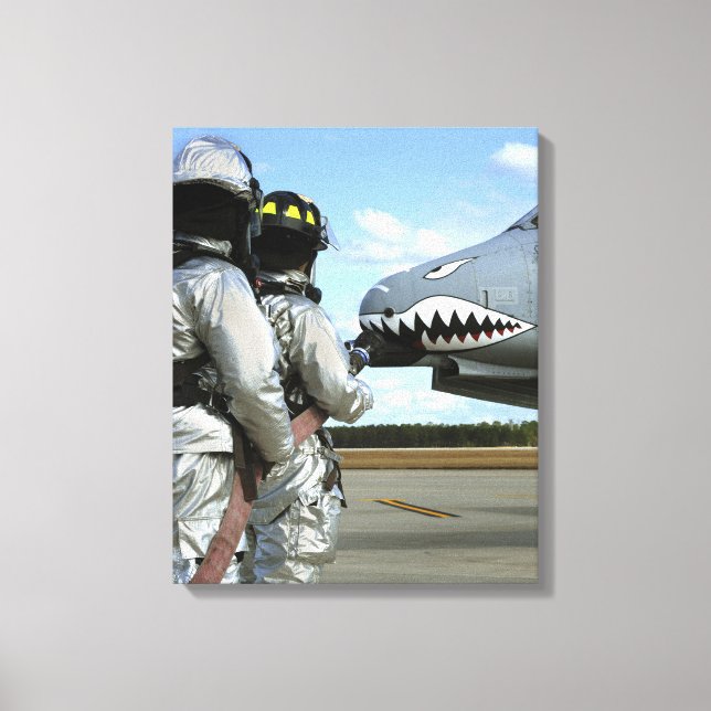 Impressão Em Tela Bombeiros implantam uma mangueira de incêndio dura (Frente)