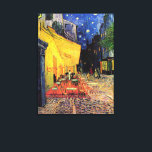 Impressão Em Tela Café Terrace à noite por Vincent van Gogh<br><div class="desc">Café Terrace, no Place du Forum, de Vincent van Gogh, é uma pintura de paisagens arquitetônicas de apos impressionismo de arte. Uma vista exterior de um restaurante com mesas, cadeiras, garçons e jantar em pessoas. Uma bela noite com estrelas no céu em Arles, França. Sobre o artista: Vincent Willem van...</div>