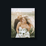 Impressão Em Tela Casamento de Foto Moderno Elegante<br><div class="desc">Canvas moderna da galeria de casamento com um simples design com seus nomes em um elegante roteiro manuscrito no canto superior esquerdo e sua data de casamento no canto inferior direito, sobre sua foto favorita. A letra chic da mão adiciona um toque romântico. Mostre a sua imagem de noivado favorita...</div>
