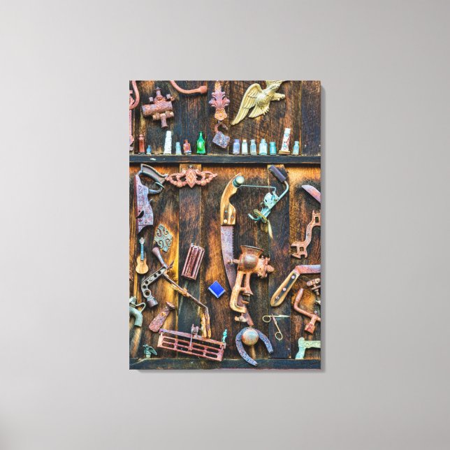 Impressão Em Tela Coleção antiga na parede (Frente)