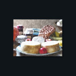 IMPRESSÃO EM TELA COMIDAS DE FARMHOUSE<br><div class="desc">Uma canvas encantadora para melhorar a sua cozinha ou sala de jantar dando a si próprio ou aos seus visitantes uma dica do cardápio de comidas da antiga fazenda georgiana e vitoriana teria sido como na década de 1800, picles, conservas, pratos, queijo, maçãs vermelhas rosadas e pão. England UK. com...</div>