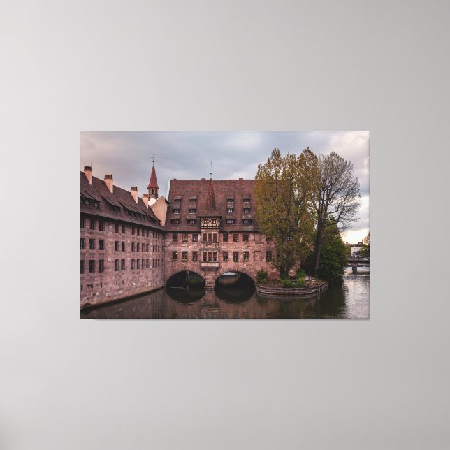 Impressão Em Tela Edifício histórico ao pôr do sol em Nuremberga, Al (Frente)