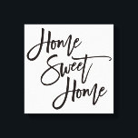 Impressão Em Tela Elegante Script Home Sweet Home Typografia Negra<br><div class="desc">Uma maneira moderna de mostrar as palavras Home Sweet Home que estão em um roteiro elegante a preto em branco. A cor de fundo pode ser alterada para outra cor Se desejar. Se você escolher um tamanho retangular, talvez seja necessário ajustar o design para o ajustado por meio da opção...</div>