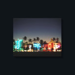 Impressão Em Tela EUA, Flórida, Miami Beach, Ocean Drive, Art Deco<br><div class="desc">Walter Bibikow / DanitaDelimont.com EUA,  América do Norte,  Flórida</div>
