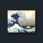 Impressão Em Tela Excelente Wave de Kanagawa Oriental Fine Art<br><div class="desc">Vintage aquarela do que alguns dizem é uma onda de marés prestes a atingir a costa do Japão enquanto pescadores tentam escapar em seus barcos. O Monte Fuji está ao fundo.</div>
