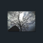 Impressão Em Tela Fall Barn Moonlit Sky Modern Black & White<br><div class="desc">Esta imagem simples,  porém espantosa,  apresenta um celeiro rústico à noite com um céu de lua de cheio cheio de nuvens de inverno e árvores nuas. Criado pela imprensa simplesmente de farmácia.</div>