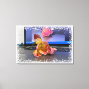 Impressão Em Tela Flor freesia no teclado