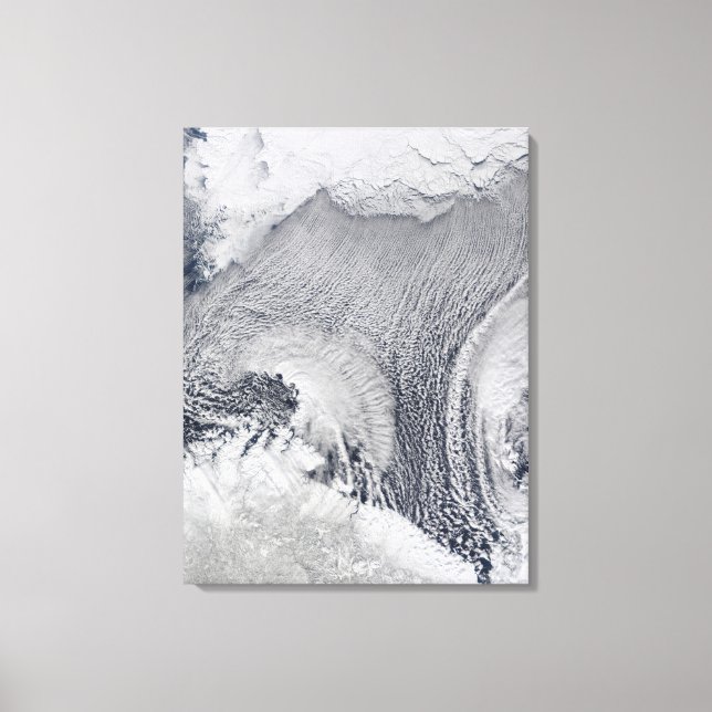 Impressão Em Tela Formações de nuvens invulgares sobre o Mar de Bare (Frente)