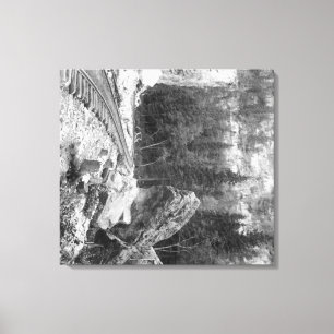 Impressão Em Tela Fotografia Signal Rock Near Railroad Track