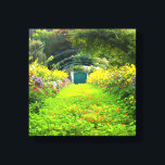 Impressão Em Tela Grande Allee de Monet, jardim de Monet, Giverny<br><div class="desc">Salva o belo Grande Allee no jardim de Claude Monet nesta canvas de qualidade de galeria. Imagem do famoso jardim bonito do pintor no final do verão em Giverny,  França. Estas imagens em particular vêm apenas no tamanho mostrado,  a 11" x 11".</div>