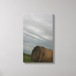 Impressão Em Tela Haystack com nuvens de tempestade sobre fotos de f