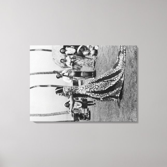 Impressão Em Tela Holoku Hula Dancer com fotografia Banda no Havaí (Frente)