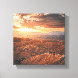 Impressão Em Tela Hora do ouro sobre o terreno robusto