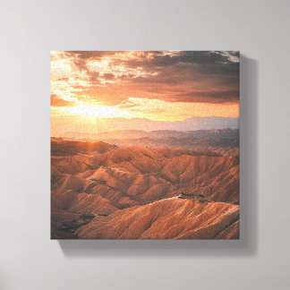 Impressão Em Tela Hora do ouro sobre o terreno robusto