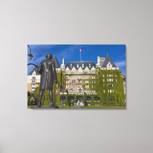 Impressão Em Tela Hotel Empress e estátua do Capitão James Cook,