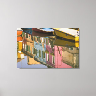 Impressão Em Tela Itália, Burano. Barcos num canal com