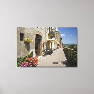 Impressão Em Tela Itália, Toscana, Pienza. Passagem exterior em torn