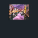 Impressão Em Tela Lindo Canal com Edifícios e Barcos<br><div class="desc">Espero que gostem deste excelente Canvas Print com este Belo Canal com Edifícios e Barcos nele. Desfrute! https://www.zazzle.com/store/artzdizigns</div>