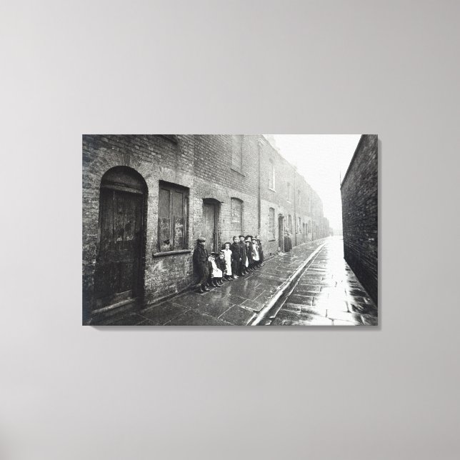 Impressão Em Tela London Slums, c.1900 (Frente)