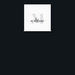 Impressão Em Tela Monograma preto-branco-legante<br><div class="desc">Um monograma elegante com seu nome pessoal. O fundo é branco com seu nome em uma fonte moderna de script preto. Sua primeira cor é de cinza mole.</div>