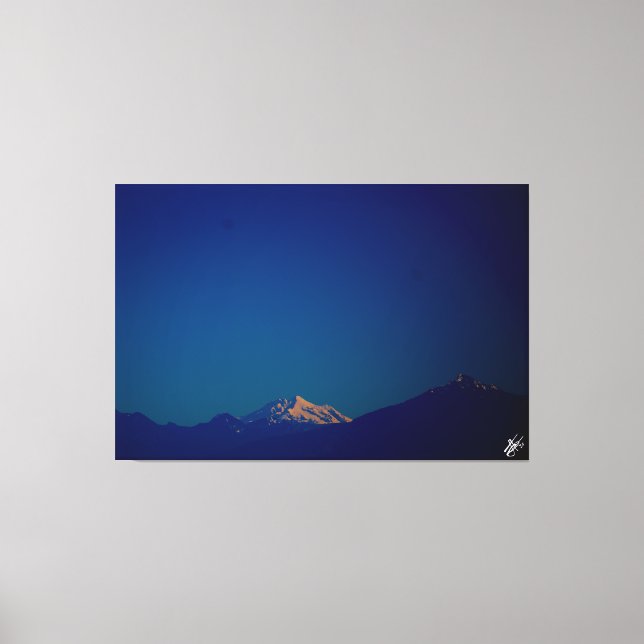 Impressão Em Tela Montanhas Cascata no anoitecer Langley, na frente  (Frente)