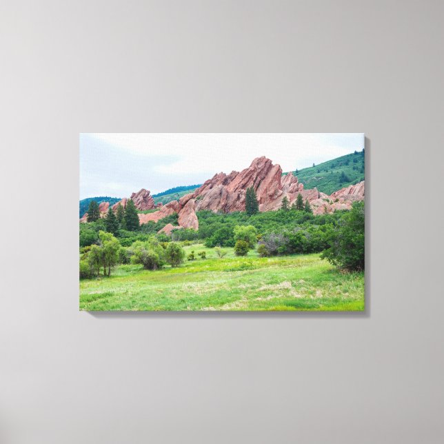 Impressão Em Tela Montanhas e Espiras de Roxborough Meadows (Frente)