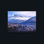 IMPRESSÃO EM TELA MOUNTAIN VIEWS<br><div class="desc">Um design fotográfico de neve cobriu os cumes das montanhas no País de Gales.</div>