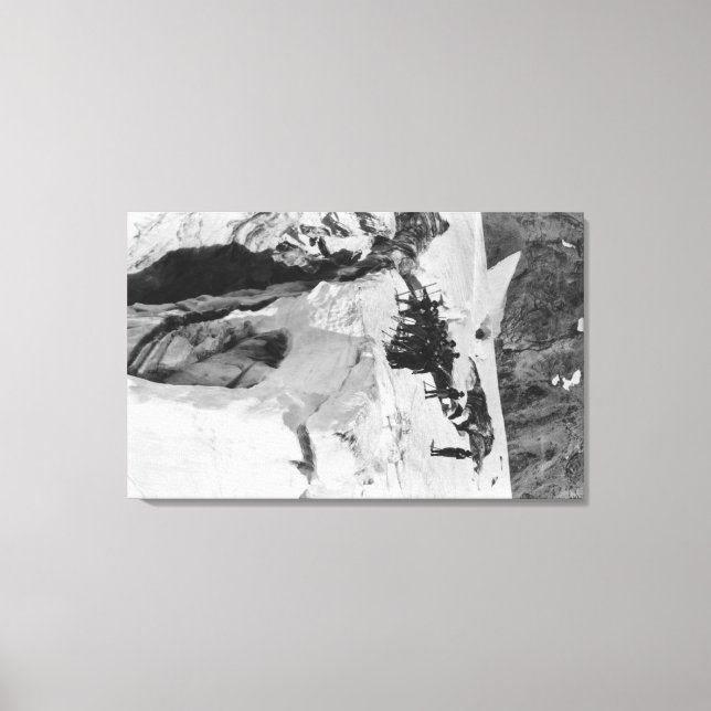 Impressão Em Tela Mt. Rainier, WA Nisqually Glacier Climers (Frente)