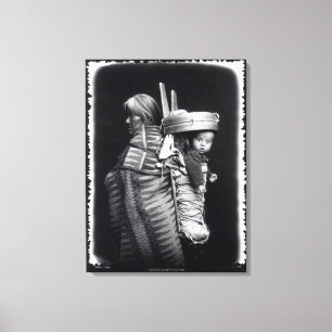 Impressão Em Tela Mulher Navaho carregando uma boia nas costas