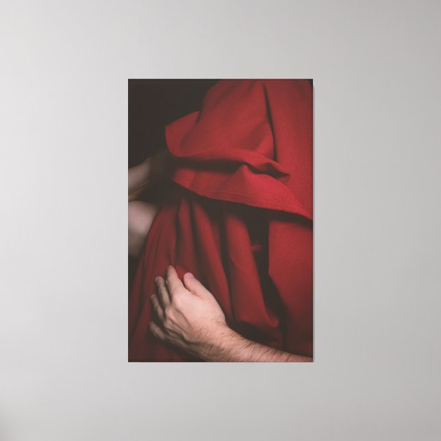 Impressão Em Tela Mysterious Figure Veiled in Red Fabric (Frente)