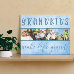 Impressão Em Tela Netos Tornam a vida grande 4 Colagem de fotos azul<br><div class="desc">Crie sua própria impressão de tela personalizada para os avós especiais. O texto diz "netos tornam a vida grandiosa", que enquadra uma simples colagem fotográfica, contendo suas fotografias favoritas. O modelo está pronto para você adicionar 4 fotos dos netos, da família e dos avós, que são exibidos em forma quadrada...</div>