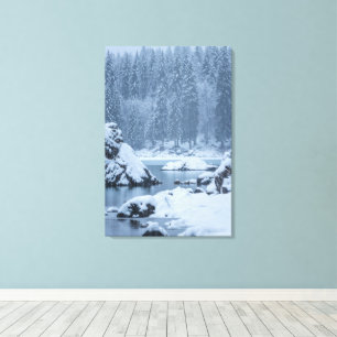 Impressão Em Tela Neve forte queda no lago Fusine, Itália