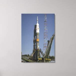 Impressão Em Tela O foguete de Soyuz é erigido na posição