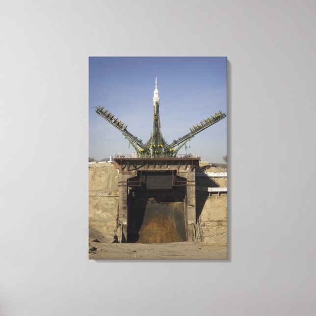 Impressão Em Tela O foguete Soyuz é erguido na posição 3 (Frente)