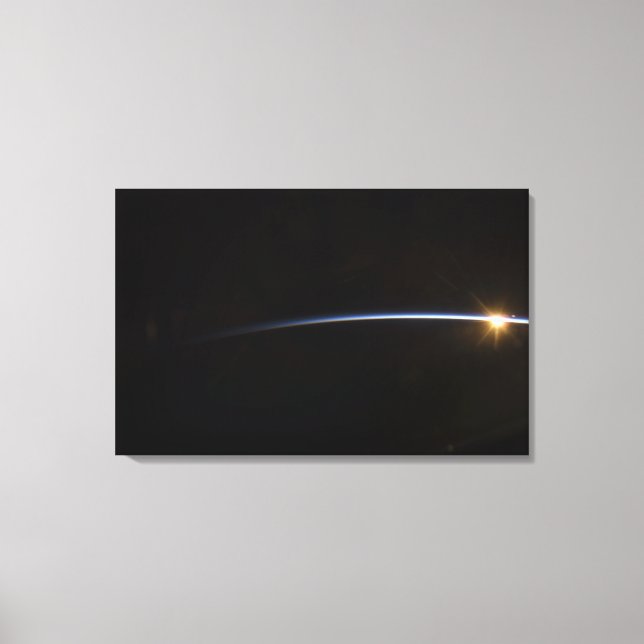 Impressão Em Tela O nascer do sol como visto no espaço (Frente)