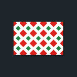 Impressão Em Tela Ouros Vermelhos e Verdes em Branco<br><div class="desc">Celebre o Natal com este ousado padrão geométrico de diamantes vermelhos e diamantes verdes menores em um fundo branco. As formas brancas se cruzam, o que impede que as formas de diamante se toquem, semelhante a um padrão de harlequin. Imagem criada digitalmente. Copyright ©2013 Claire E. Skinner, Todos os direitos...</div>