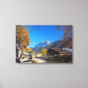 Impressão Em Tela Outono em uma vila nas dolomites em Italia