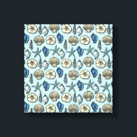 Impressão Em Tela Padrão bonito do mar de Starfish da casca azul<br><div class="desc">Esta bonito, azul e creme-celulose e o padrão de estrelas se conjugam com imagens da praia e do verão. Há cinco variedades de conchas no design e uma estrela-do-mar. Perfeito para decor náutico / praia / oceano / tema costeiro. A cor azul clara do plano de fundo pode ser personalizada...</div>