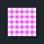 Impressão Em Tela Padrão de Gingham Cor-de-Rosa e Branco<br><div class="desc">Quadrados cor-de-rosa escuro, rosa e brancos formam uma xadrez de búfalo ousada. O padrão de gingham rosa e branco foi desenhado digitalmente do zero. O branco é transparente, então você pode mudá-lo se quiser. Basta clicar no botão "Personalizar" e selecionar uma "Cor de fundo impressa" na barra lateral. Quando terminar,...</div>