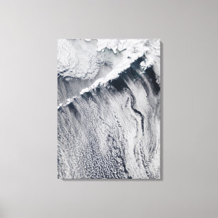 Impressão Em Tela Padrões em nuvem visíveis sobre a ilha de Aleutas