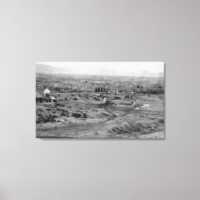 Impressão Em Tela Prairie City, Oregon Birds Eye Town View (Frente)