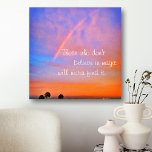 Impressão Em Tela Rainbow Sunset Clouds Foto Acredita em Citação Mág<br><div class="desc">"Aqueles que não acreditam na magia nunca a encontrarão." Acredite e se surpreenda com o que pode acontecer quando você olha para esta canvas de arte da fotografia de um arco-íris aninhado num pôr do sol azul, rosa e laranja suavemente iluminado. Faz um excelente de presente inspirador e inspirador! Você...</div>