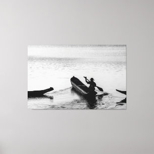 Impressão Em Tela Solitary Rower: A Serene Monochrome Reflection of