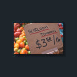 Impressão Em Tela Tomates de Heirloe Greenmarket New York Fotografia<br><div class="desc">Apresenta uma fotografia a cores original de tomate herbáceo para venda no mercado de Greenmarket da Praça Tucker. Fotografado em Nova Iorque. Muitas outras fotografias da NYC e da natureza também estão disponíveis neste compro. Não vê exatamente o que está procurando? Entre em contato com Rebecca para ter um produto...</div>