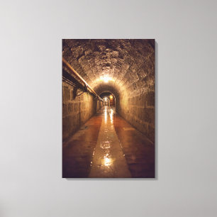 Impressão Em Tela Túnel de mina de sal tenuemente iluminado