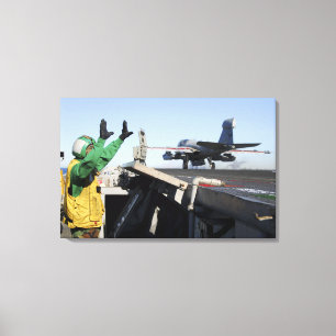 Impressão Em Tela Um predador de EA-6B lança-se da plataforma de v